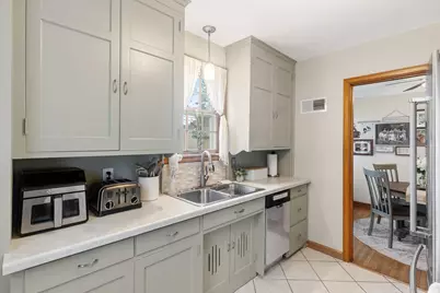 3915 Regent Avenue N, Robbinsdale, MN 55422 - Photo 7
