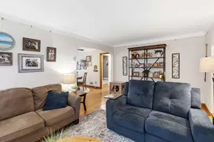 3915 Regent Ave N, Robbinsdale, MN 55422 - Photo 3