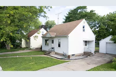 1719 1st Avenue NE, Austin, MN 55912 - Photo 23