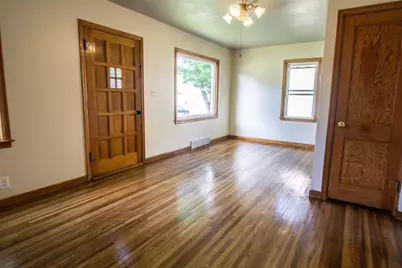 1719 1st Avenue NE, Austin, MN 55912 - Photo 5