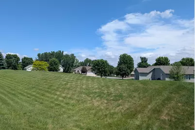 101 32nd Avenue NE, Willmar, MN 56201 - Photo 9