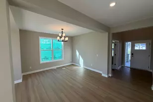 1702 Hadley Hills Dr NE, Rochester, MN 55906 - Photo 5
