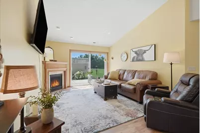 407 Cassandra Drive #33, New Richmond, WI 54017 - Photo 5