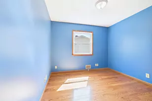 5212 W 70th St, Edina, MN 55439 - Photo 15