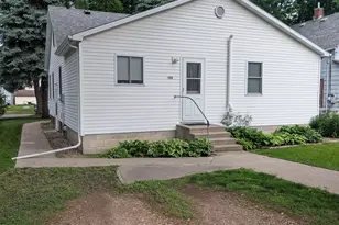 208 S 7th St, Montevideo, MN 56265 - Photo 3
