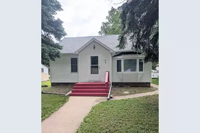 208 S 7th Street, Montevideo, MN 56265 - Photo 1