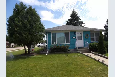 1920 2nd Avenue SE, Austin, MN 55912 - Photo 1