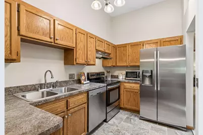 1015 Aston Circle, Burnsville, MN 55337 - Photo 15