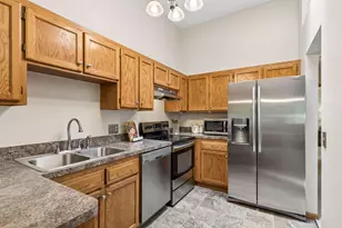 1015 Aston Cir, Burnsville, MN 55337 - Photo 15