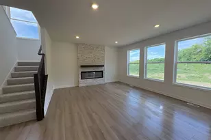 843 Londonderry Ln NW, Rochester, MN 55901 - Photo 3
