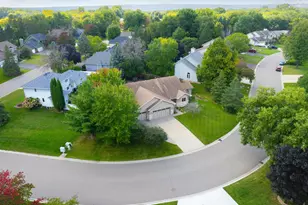 915 Ferndale St S, Maplewood, MN 55119 - Photo 5
