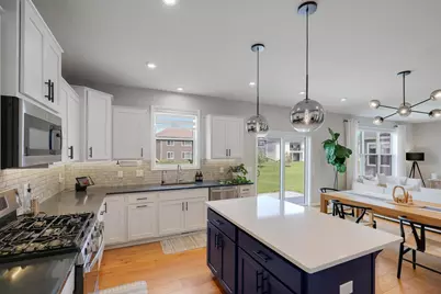 1947 Mulberry Lane, Carver, MN 55315 - Photo 9