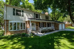 507 Knollwood Dr NW, Willmar, MN 56201 - Photo 3
