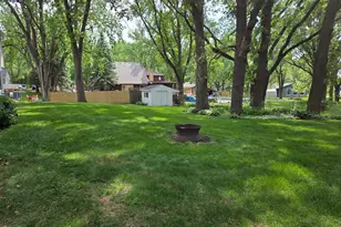 507 Knollwood Dr NW, Willmar, MN 56201 - Photo 7