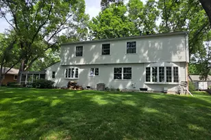 507 Knollwood Dr NW, Willmar, MN 56201 - Photo 5