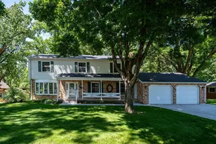 507 Knollwood Dr NW, Willmar, MN 56201 - Photo 1