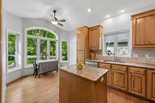 3930 Troy Ln N, Plymouth, MN 55446 - Photo 3