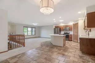 12991 Meadow Creek Dr, New Ulm, MN 56073 - Photo 9
