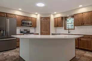 12991 Meadow Creek Dr, New Ulm, MN 56073 - Photo 11