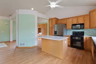 600 Topaz Lane, Hudson, WI 54016 - Photo 5