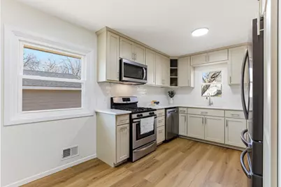 8933 Wally Drive, Golden Valley, MN 55427 - Photo 7