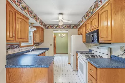 3687 Arcade Street N, Vadnais Heights, MN 55127 - Photo 13