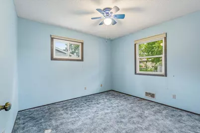 3687 Arcade Street N, Vadnais Heights, MN 55127 - Photo 25