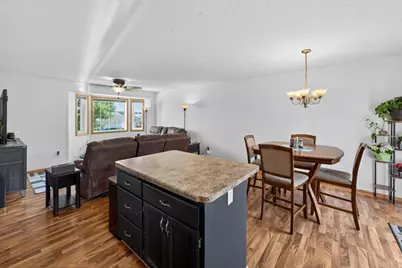 527 Jewell Street, Mora, MN 55051 - Photo 9