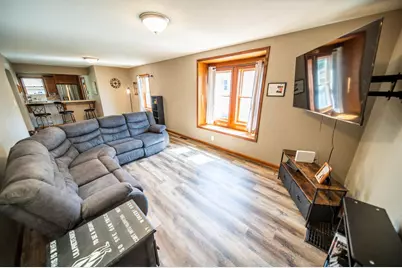 513 8th Ave SE, Waseca, MN 56093 - Photo 9