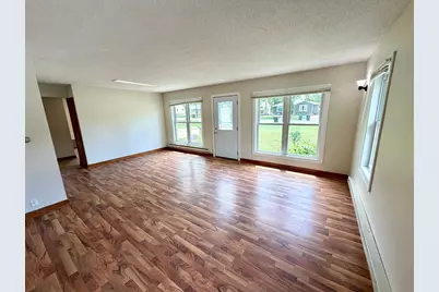 565 Madson Avenue SW, Hutchinson, MN 55350 - Photo 3