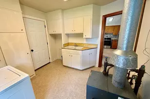 565 Madson Ave SW, Hutchinson, MN 55350 - Photo 13