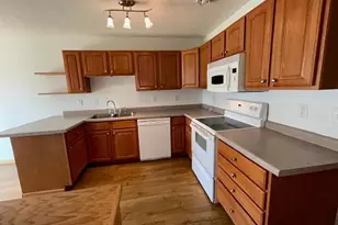 203 Lindstrom Ave W, Grove City, MN 56243 - Photo 3