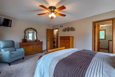 704 Country Estate Court SE, Stewartville, MN 55976 - Photo 17