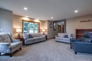 704 Country Estate Ct SE, Stewartville, MN 55976 - Photo 5