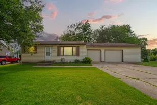 1238 Bigelow Ave, Owatonna, MN 55060 - Photo 1