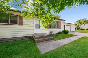1238 Bigelow Ave, Owatonna, MN 55060 - Photo 5