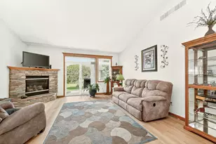 4207 Red Hawk Dr SE, Rochester, MN 55904 - Photo 5