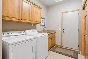 8967 Ferndale Ln, Eden Prairie, MN 55347 - Photo 31