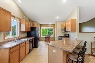 37888 Hawthorne Ave, North Branch, MN 55056 - Photo 13