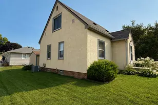 201 2nd St SW, New Prague, MN 56071 - Photo 5