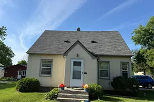 201 2nd St SW, New Prague, MN 56071 - Photo 3