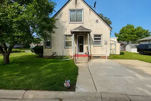 201 2nd St SW, New Prague, MN 56071 - Photo 3