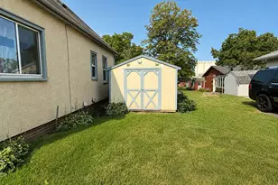 201 2nd St SW, New Prague, MN 56071 - Photo 7