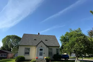 201 2nd St SW, New Prague, MN 56071 - Photo 1
