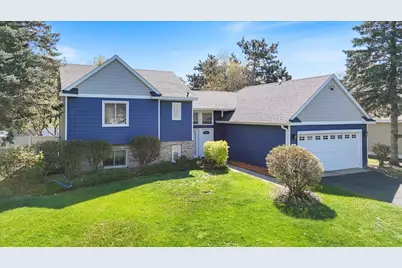 512 Hyde Avenue N, Mahtomedi, MN 55115 - Photo 1