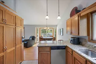 512 Hyde Ave N, Mahtomedi, MN 55115 - Photo 7