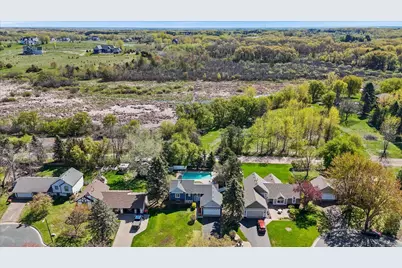 512 Hyde Avenue N, Mahtomedi, MN 55115 - Photo 7