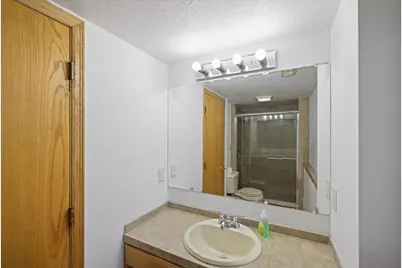 512 Hyde Avenue N, Mahtomedi, MN 55115 - Photo 41
