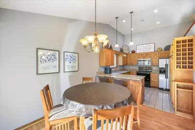 512 Hyde Avenue N, Mahtomedi, MN 55115 - Photo 11