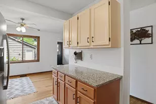 2455 Crestwood Dr, North Saint Paul, MN 55109 - Photo 13